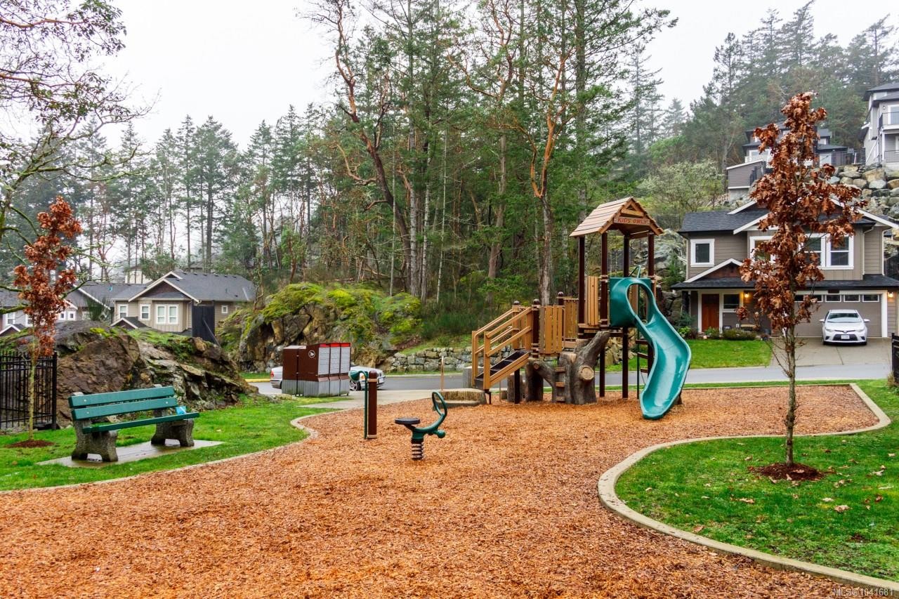 2348 Chilco Rd, View Royal, BC