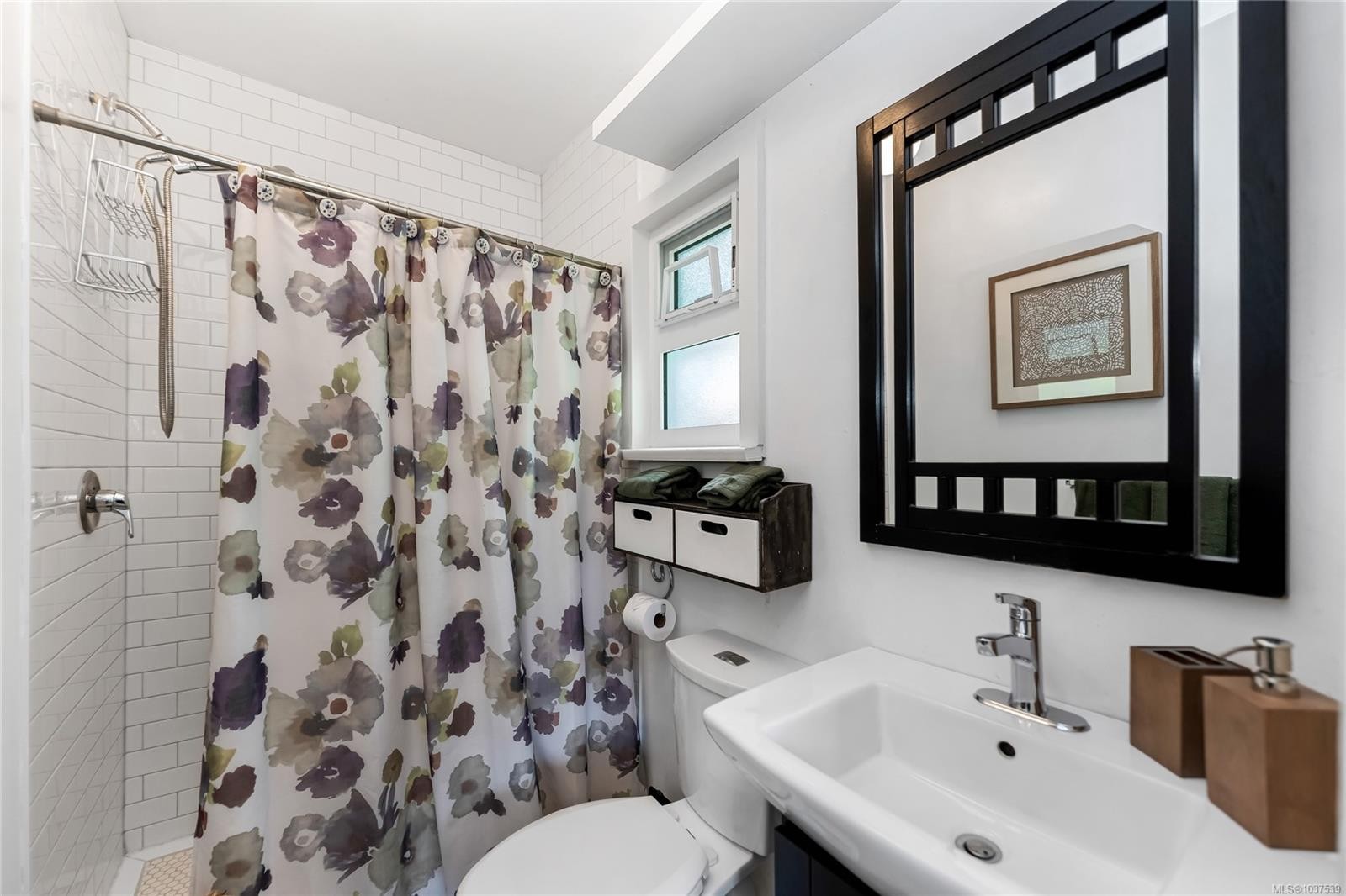 1779 Lillian Rd, Victoria, BC