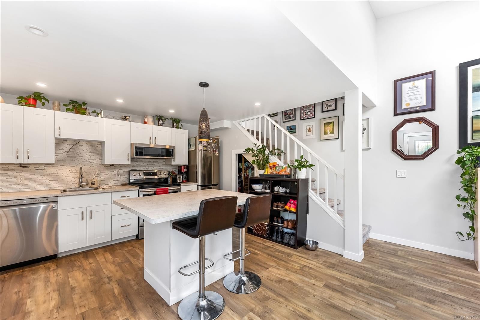 1779 Lillian Rd, Victoria, BC