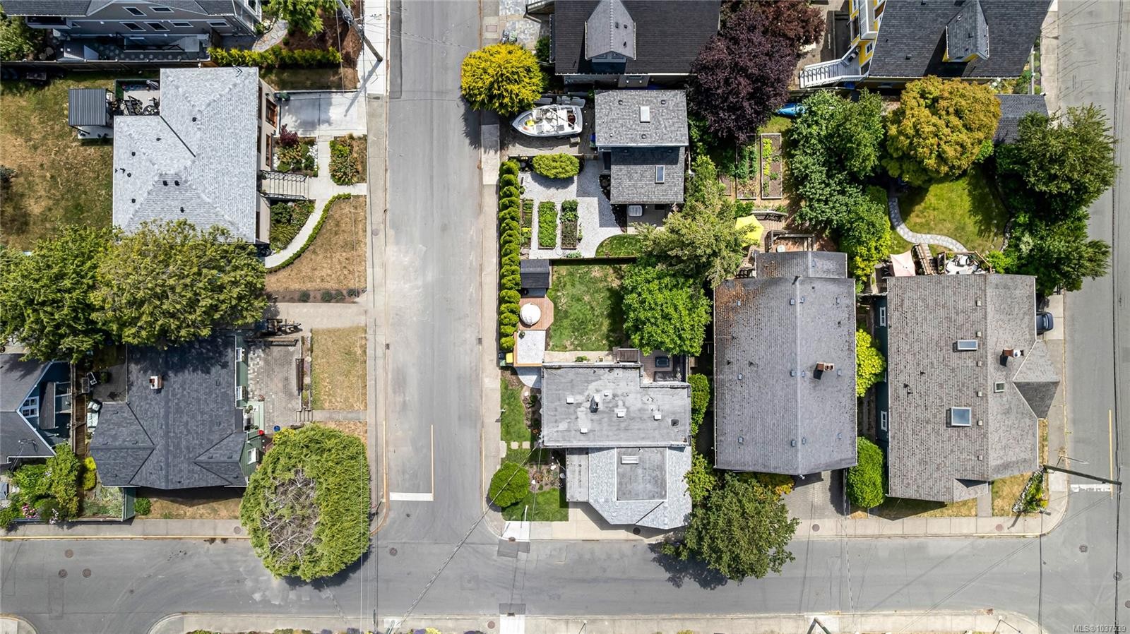 1779 Lillian Rd, Victoria, BC