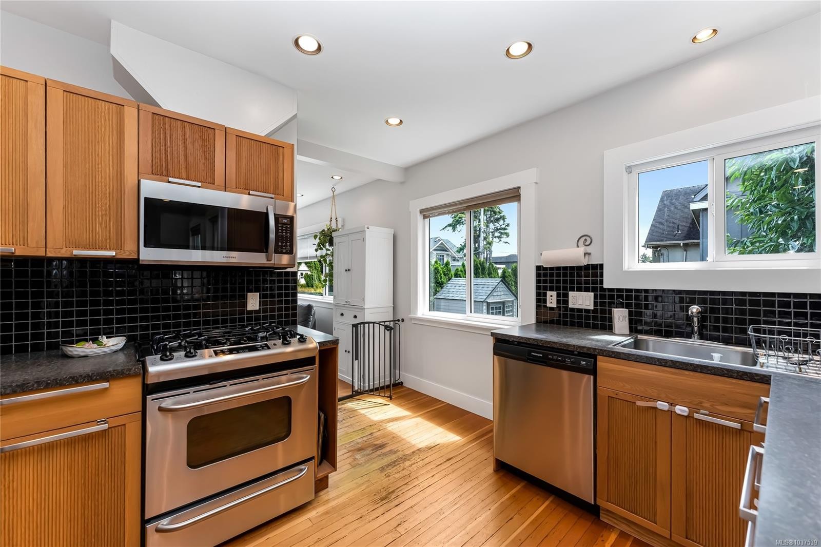 1779 Lillian Rd, Victoria, BC