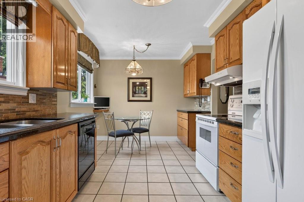 409 Mohawk Road W, Hamilton, ON