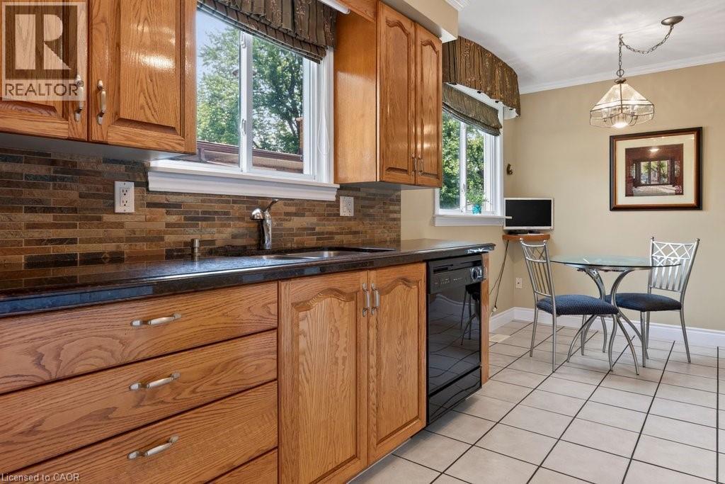 409 Mohawk Road W, Hamilton, ON