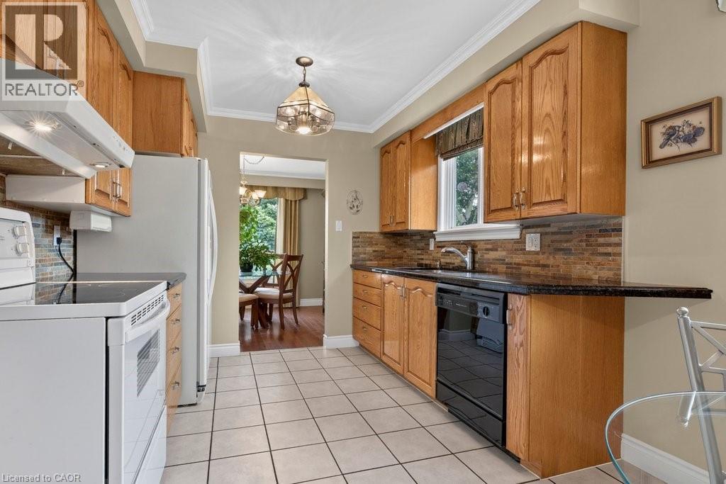 409 Mohawk Road W, Hamilton, ON
