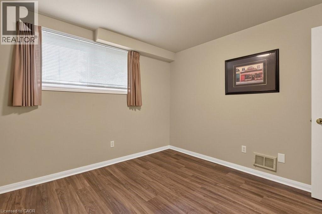 409 Mohawk Road W, Hamilton, ON