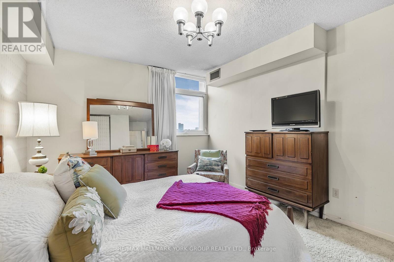 1007 - 7811 Yonge Street, Markham, ON