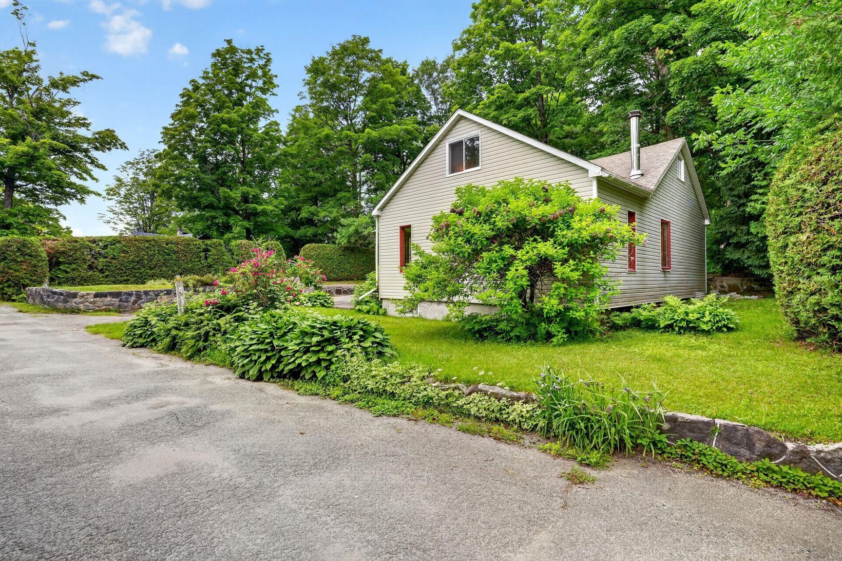 Front of Structure - 6 61E Avenue, Saint-Hippolyte, QC