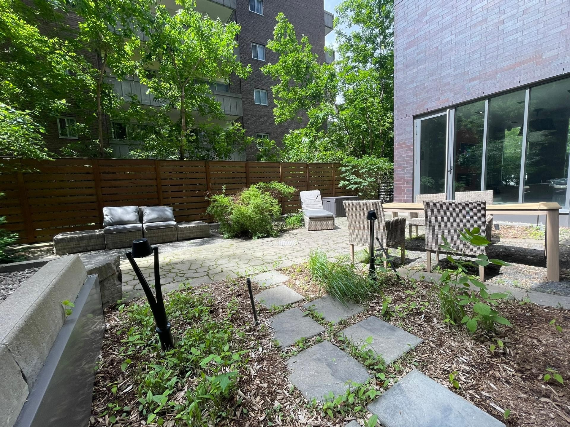 Courtyard - 412-3300 Av. Troie, Montréal (Côte-Des-Neiges/Notre-Dame-De-Grâce), QC