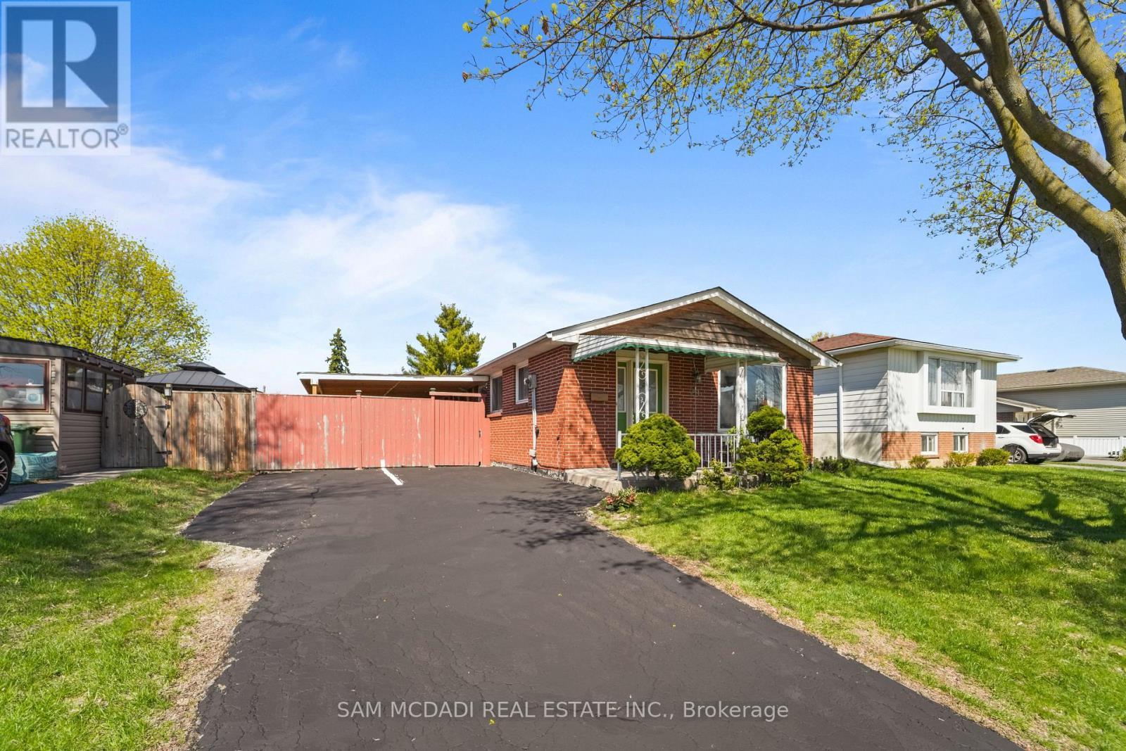 79 Locheed Drive, Hamilton, ON