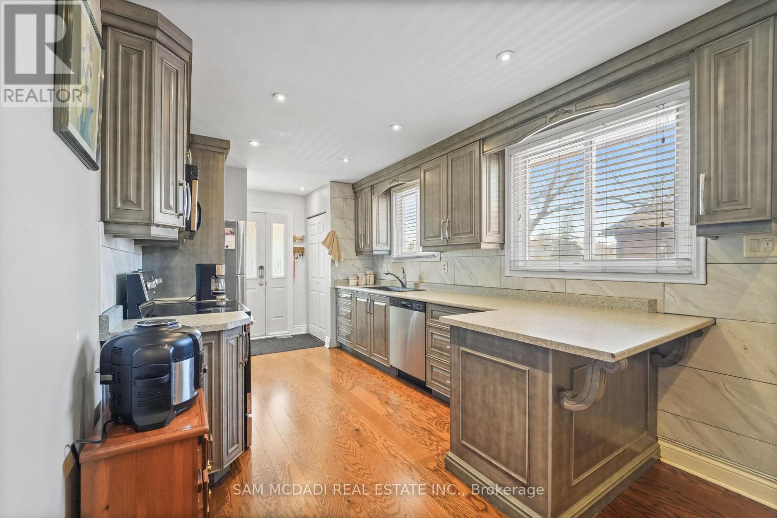 79 Locheed Drive, Hamilton, ON