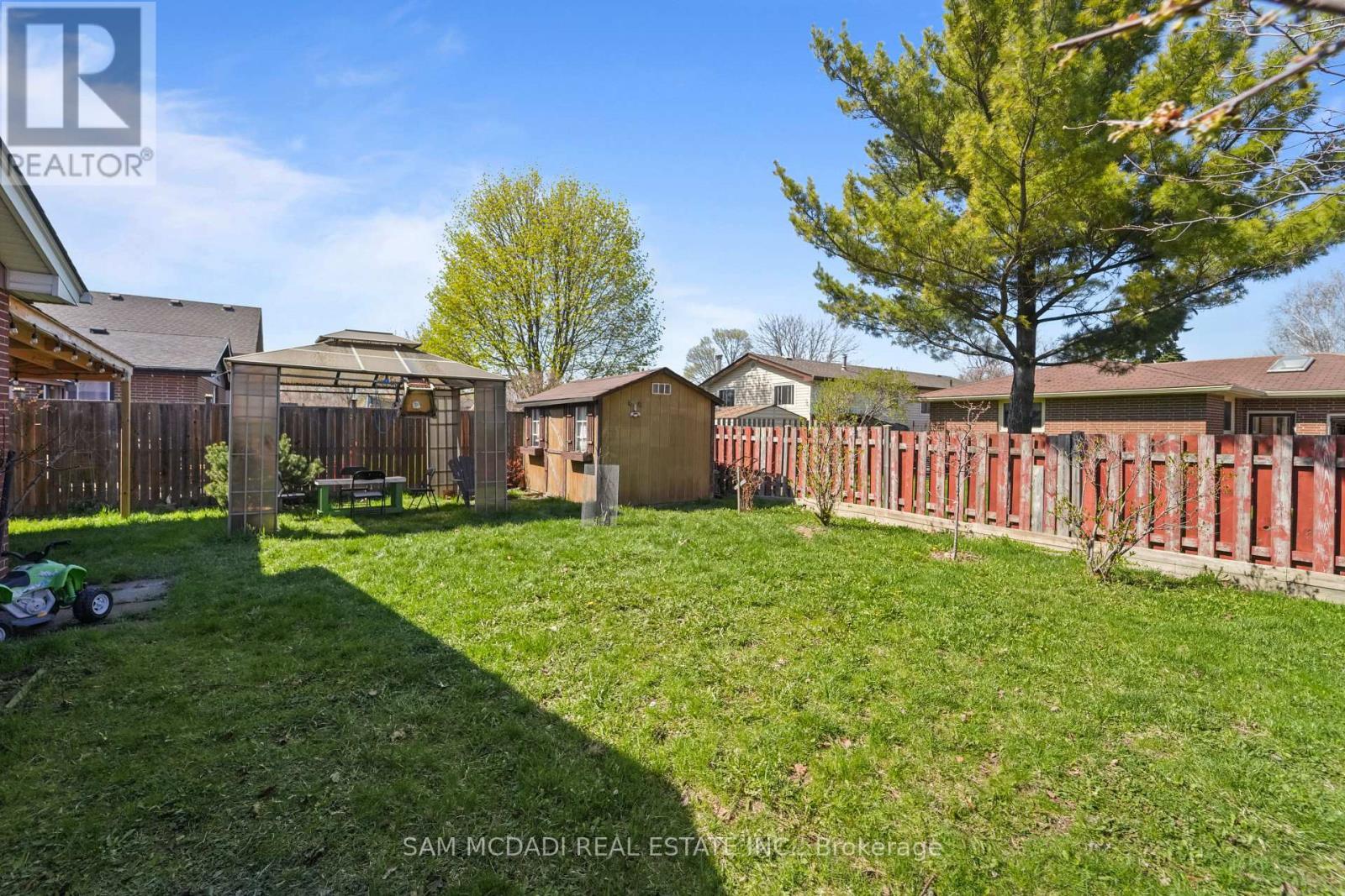 79 Locheed Drive, Hamilton, ON