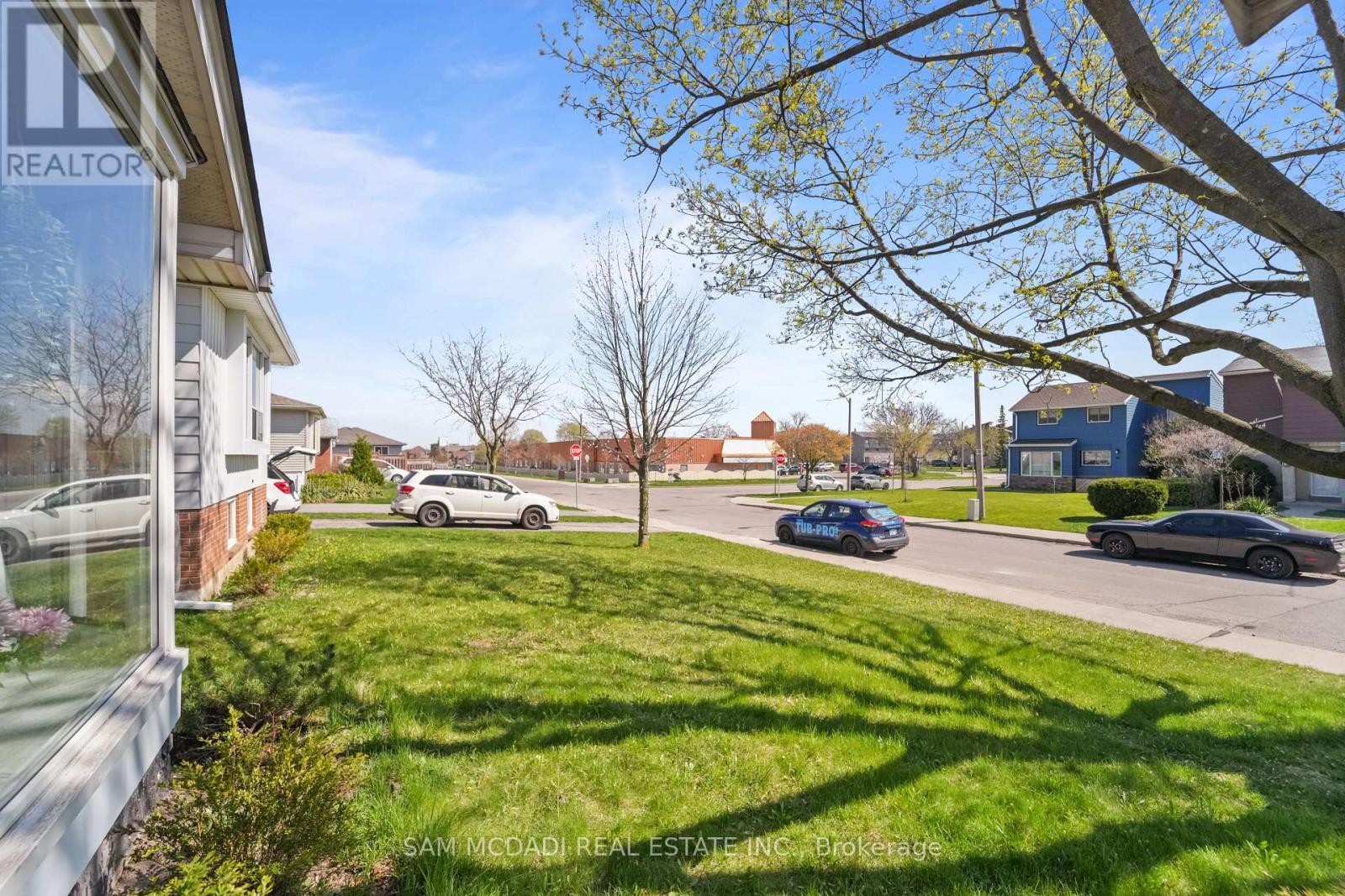 79 Locheed Drive, Hamilton, ON