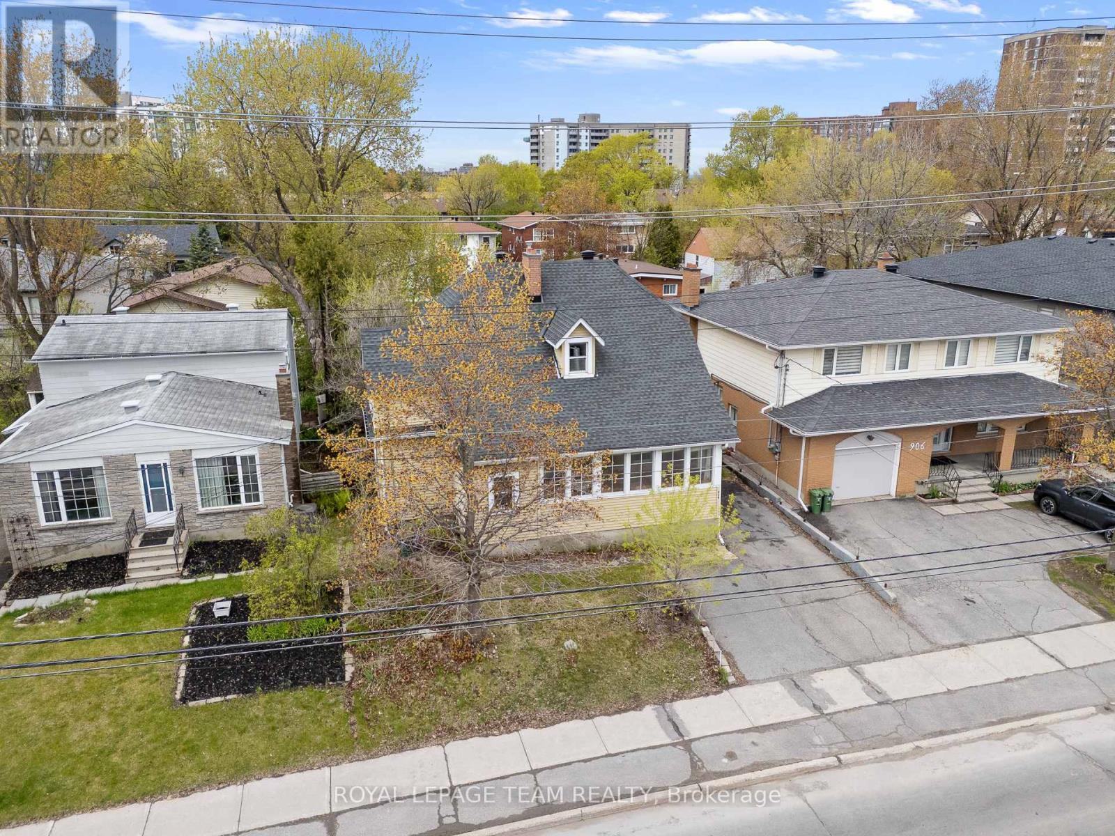 910 Pinecrest Road, Ottawa, ON