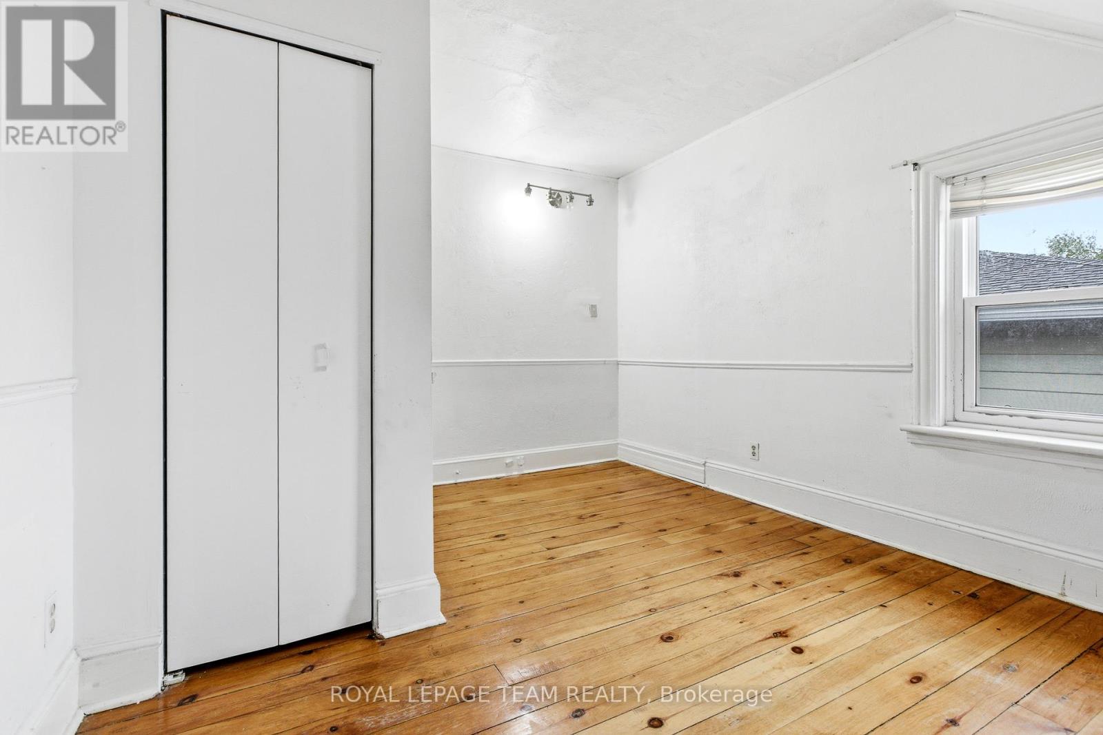 910 Pinecrest Road, Ottawa, ON
