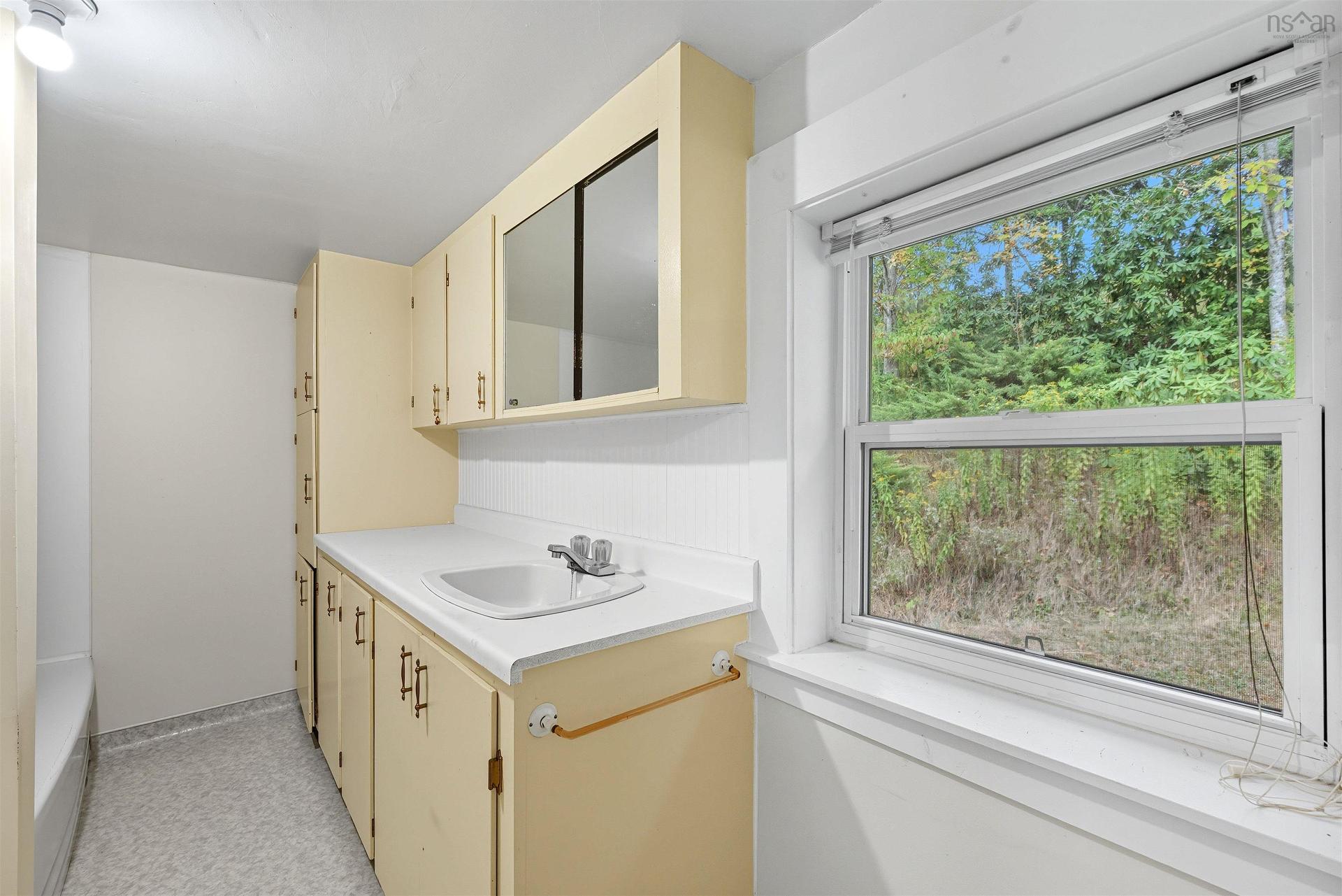 190 Lakeview Crescent, Upper Vaughan, NS