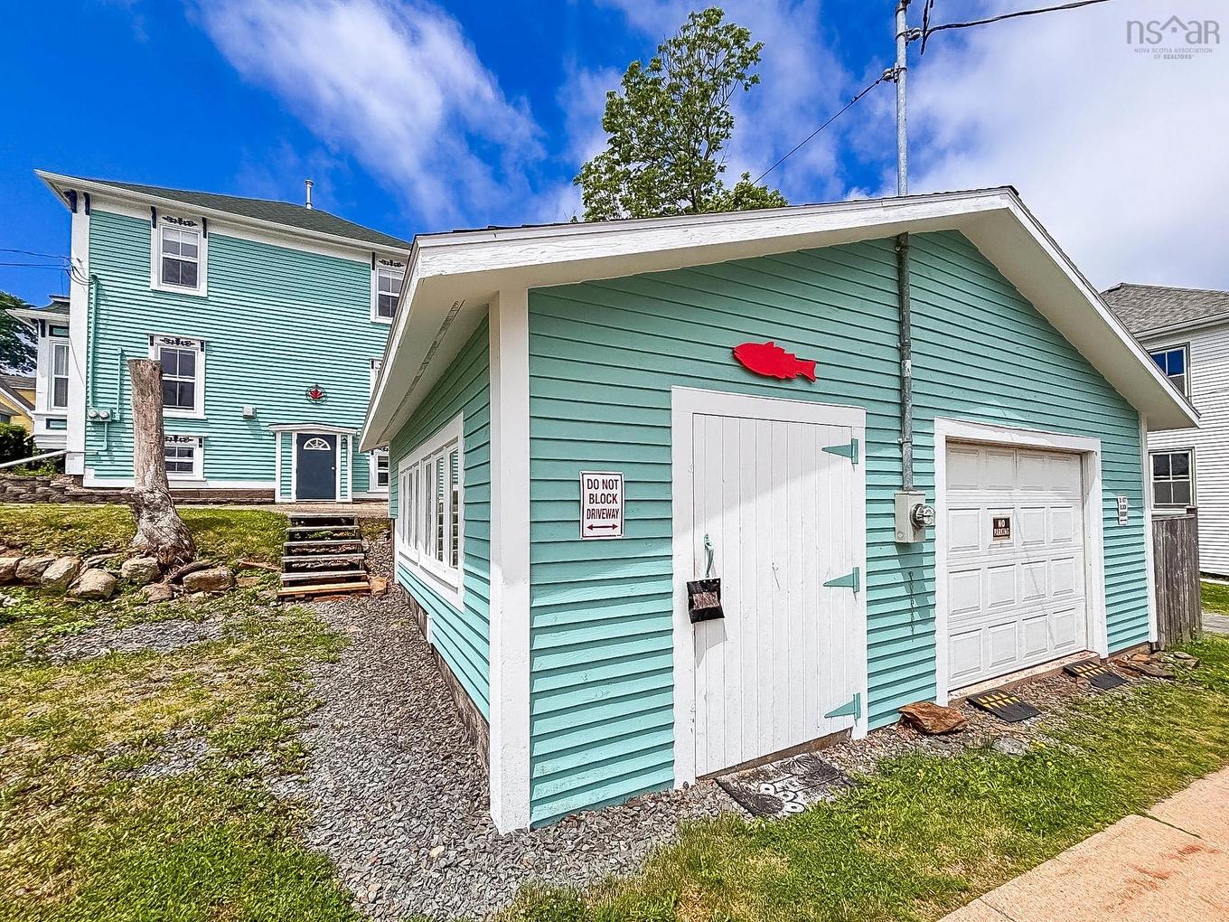 61 York Street, Lunenburg, NS