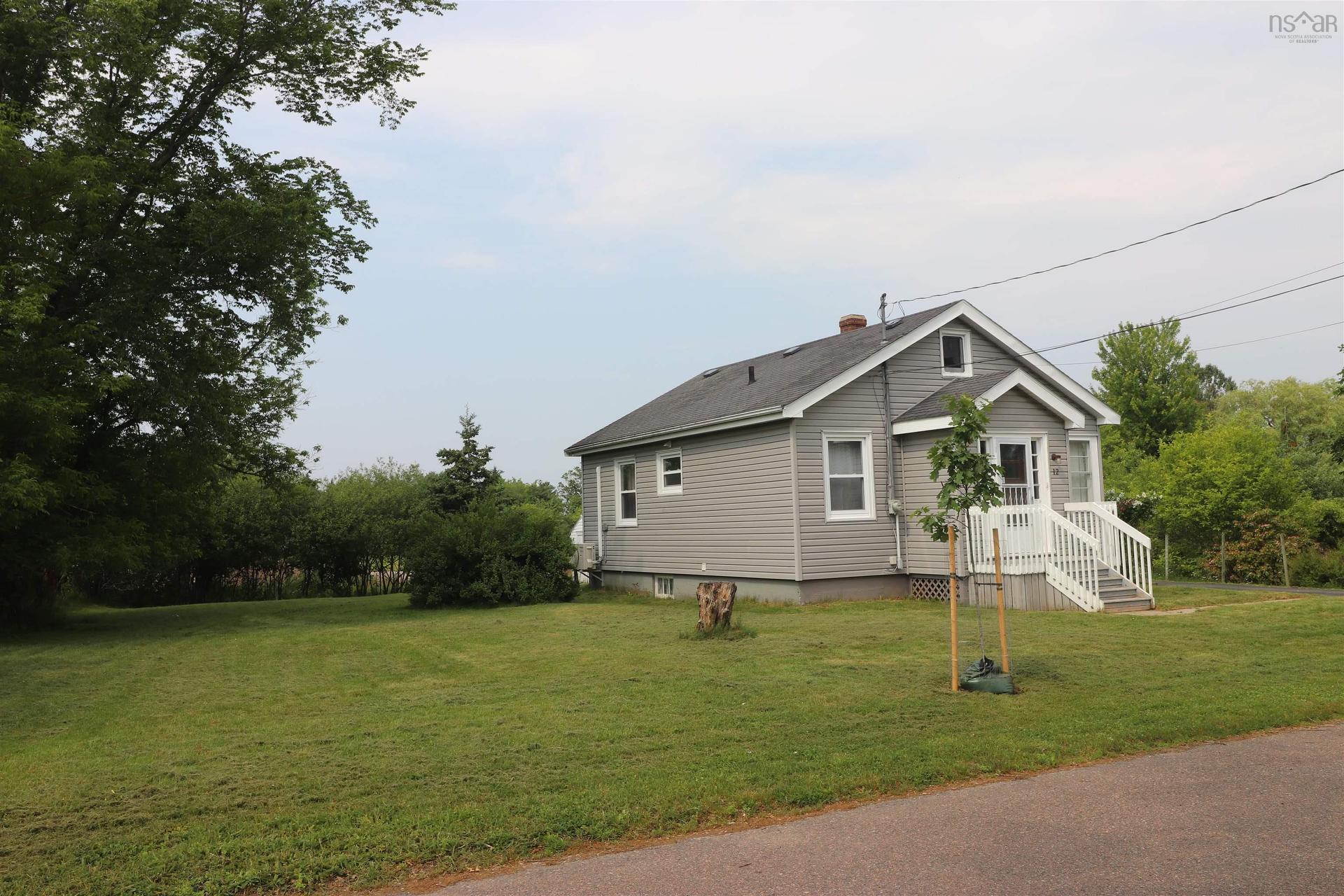 12 Richardson Avenue, Truro, NS