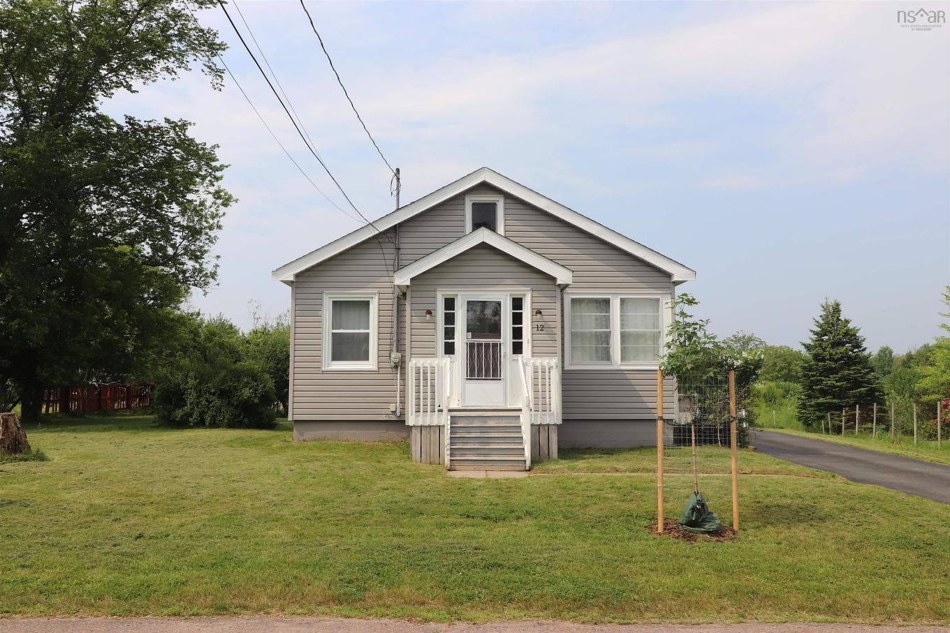 12 Richardson Avenue, Truro, NS