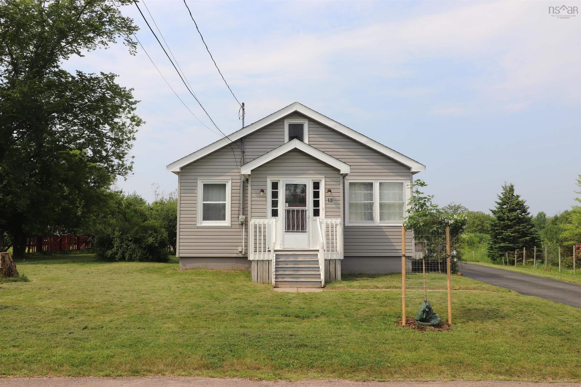 12 Richardson Avenue, Truro, NS