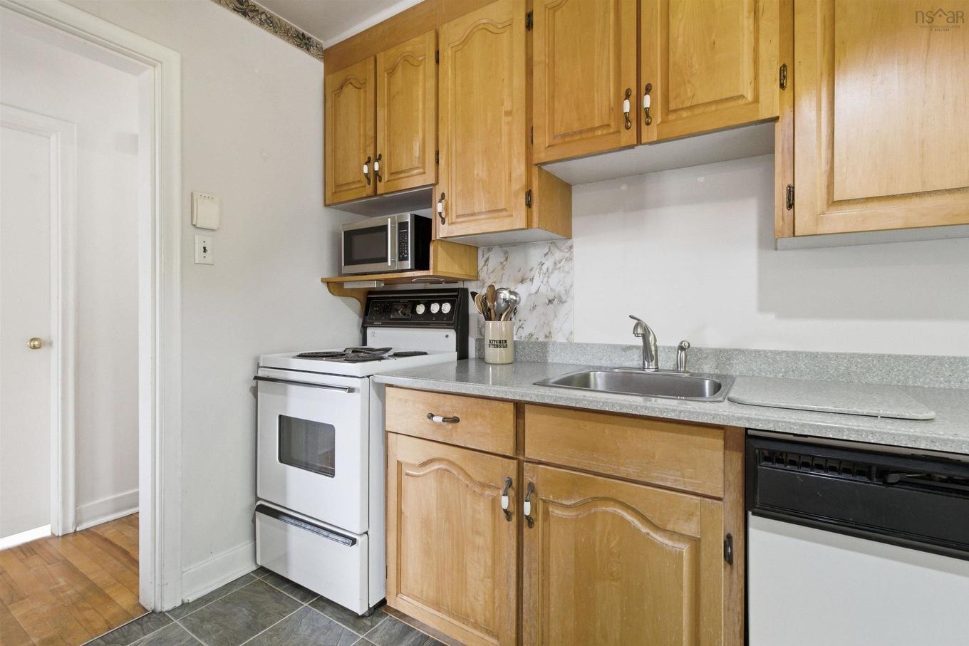 3 Guysborough Avenue, Dartmouth, NS