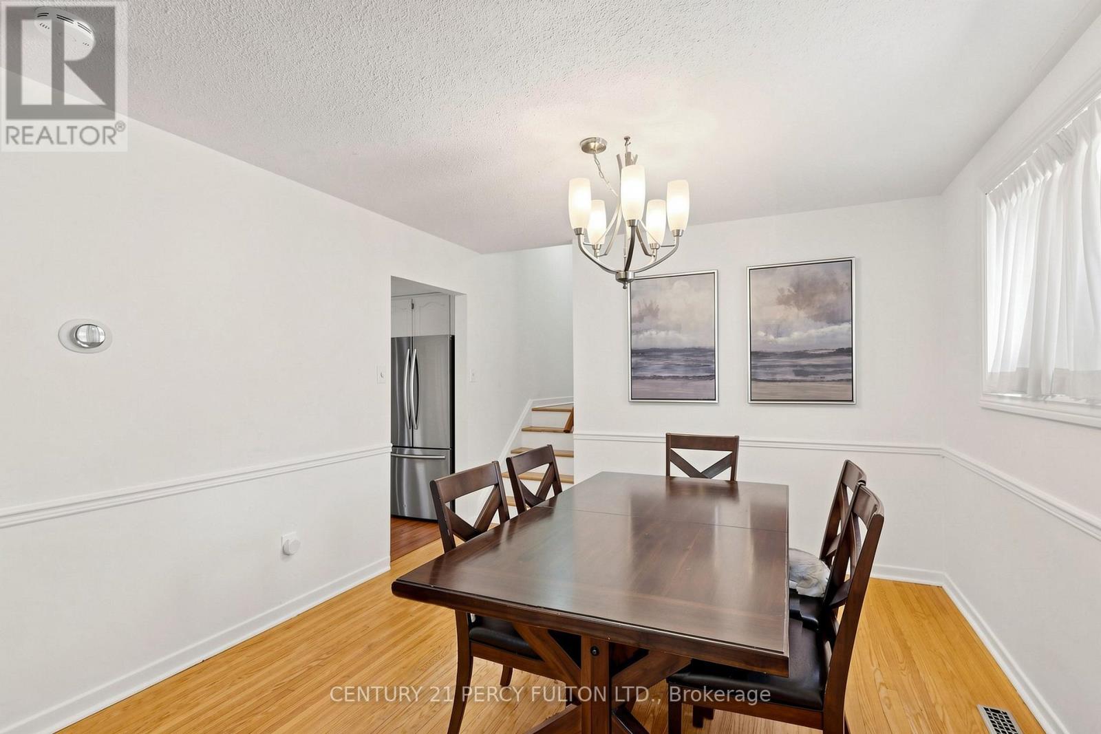 10 Devins Drive, Aurora, ON