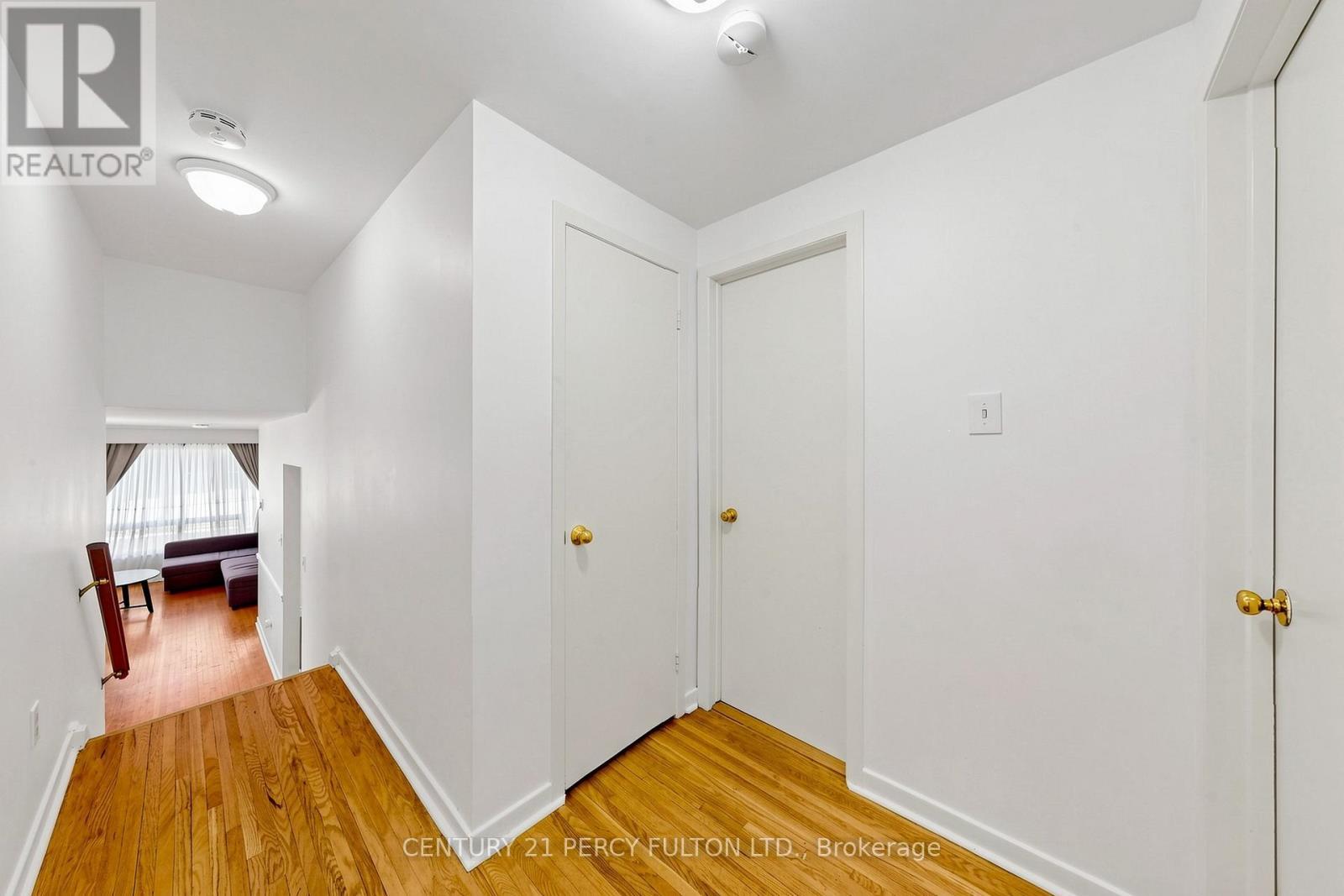 10 Devins Drive, Aurora, ON