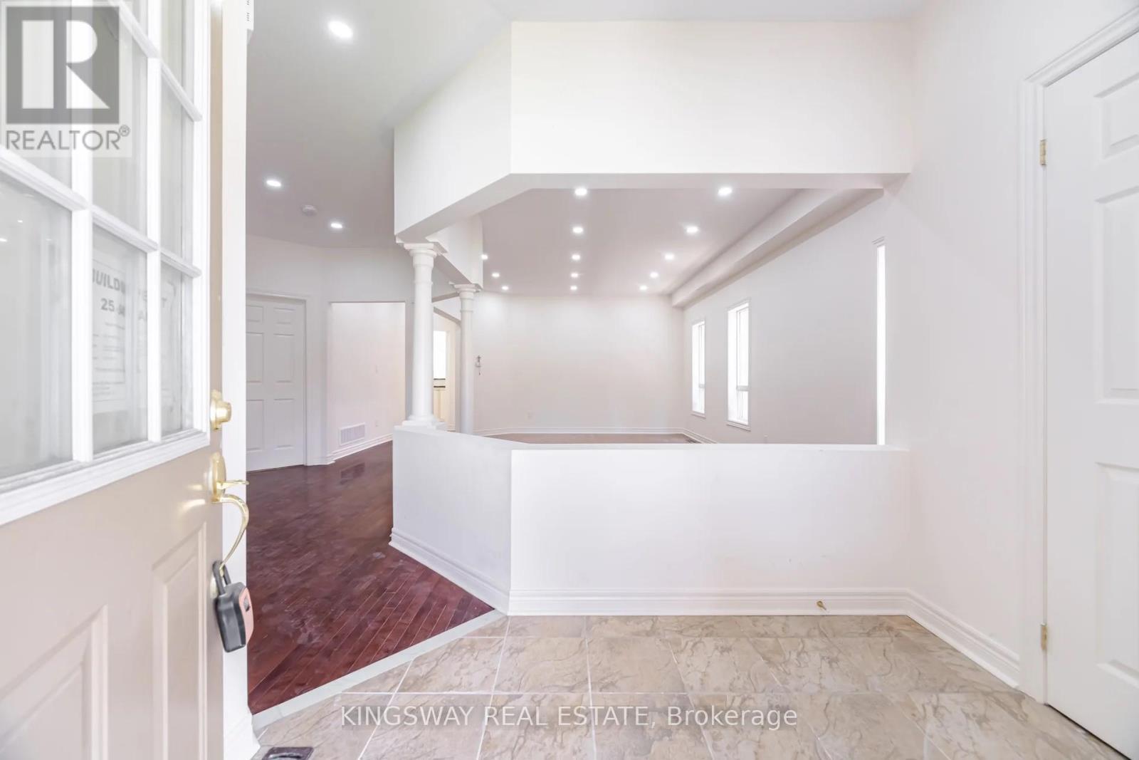 754 White Clover Way, Mississauga, ON