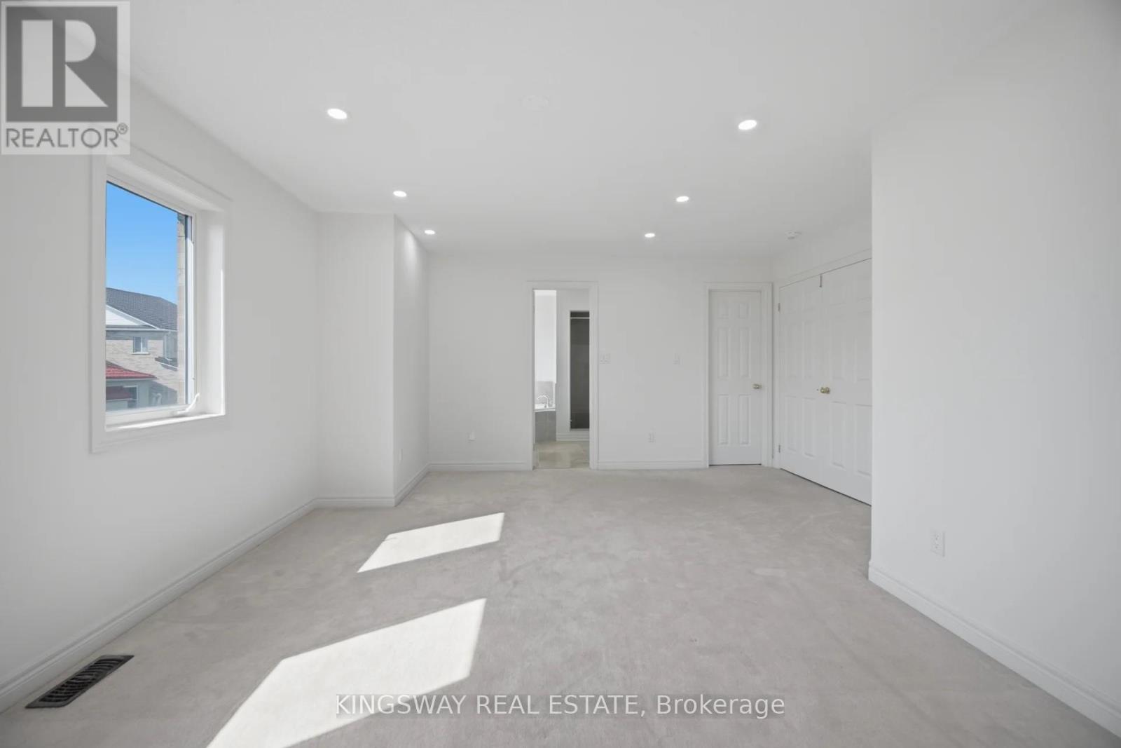 754 White Clover Way, Mississauga, ON