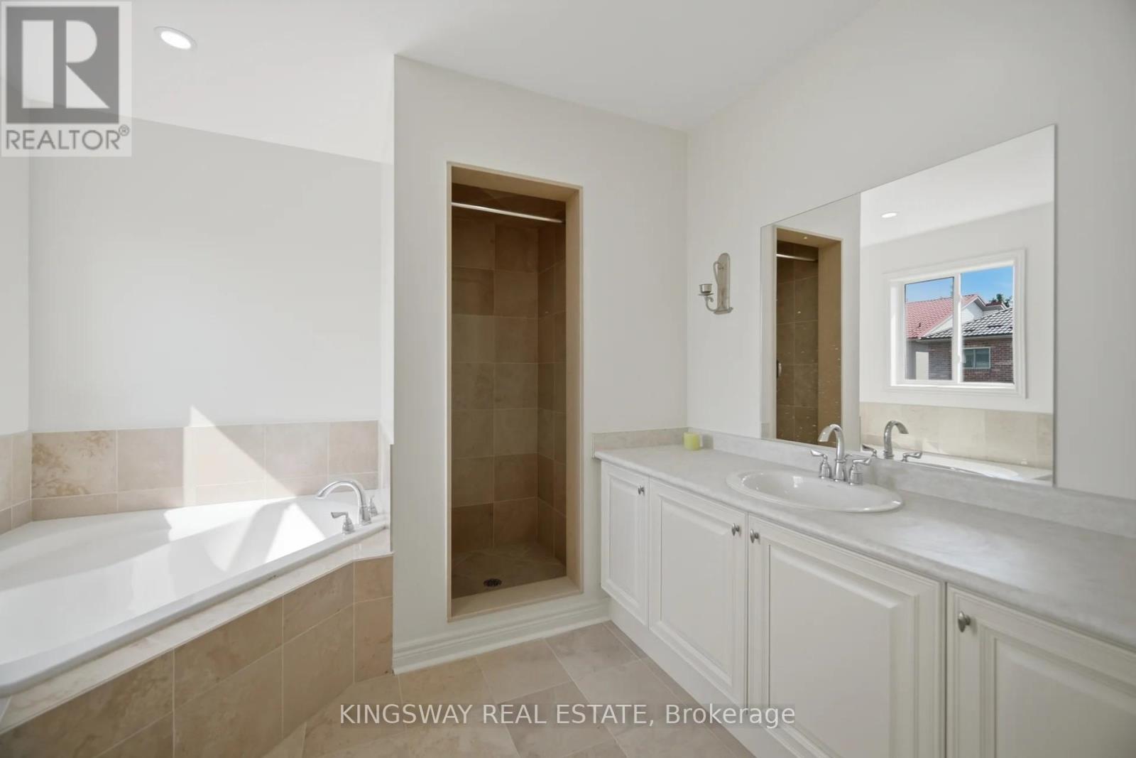 754 White Clover Way, Mississauga, ON