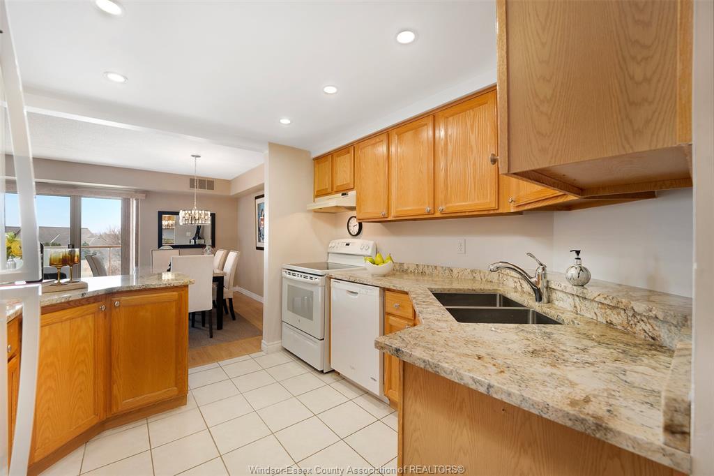 315-310 Village Grove Drive, Tecumseh, ON