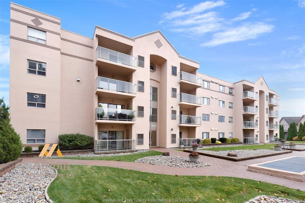 315-310 Village Grove Drive, Tecumseh, ON