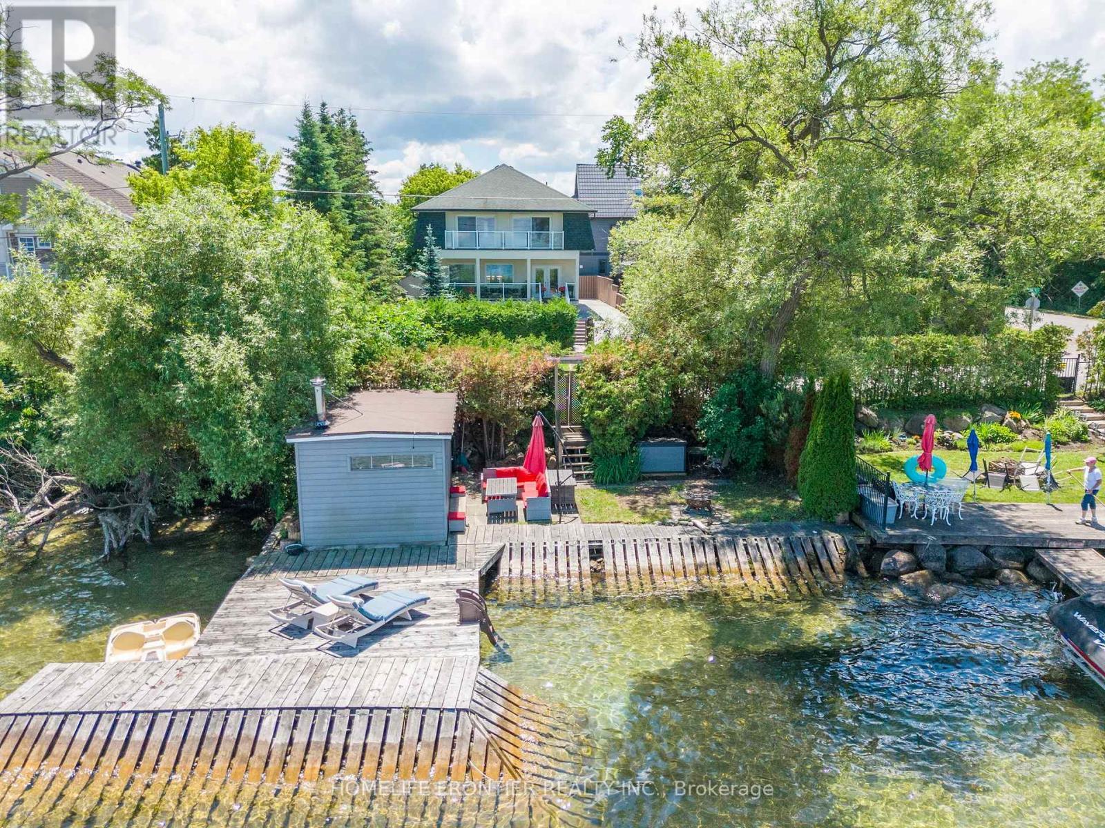 813 Lake Drive E, Georgina, ON