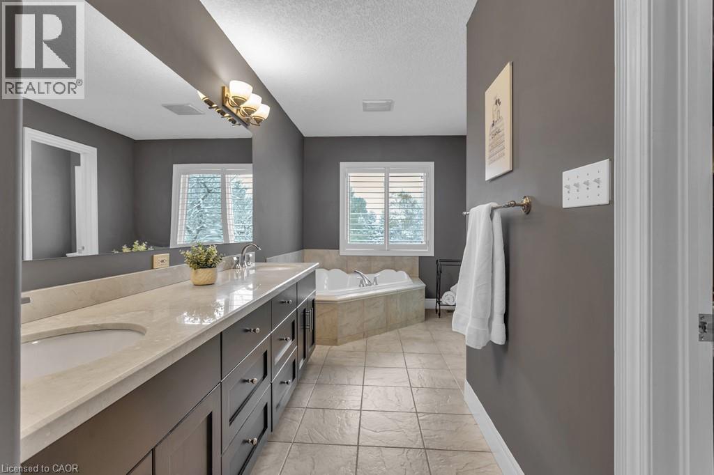 211 Terrace Wood Crescent, Kitchener, ON