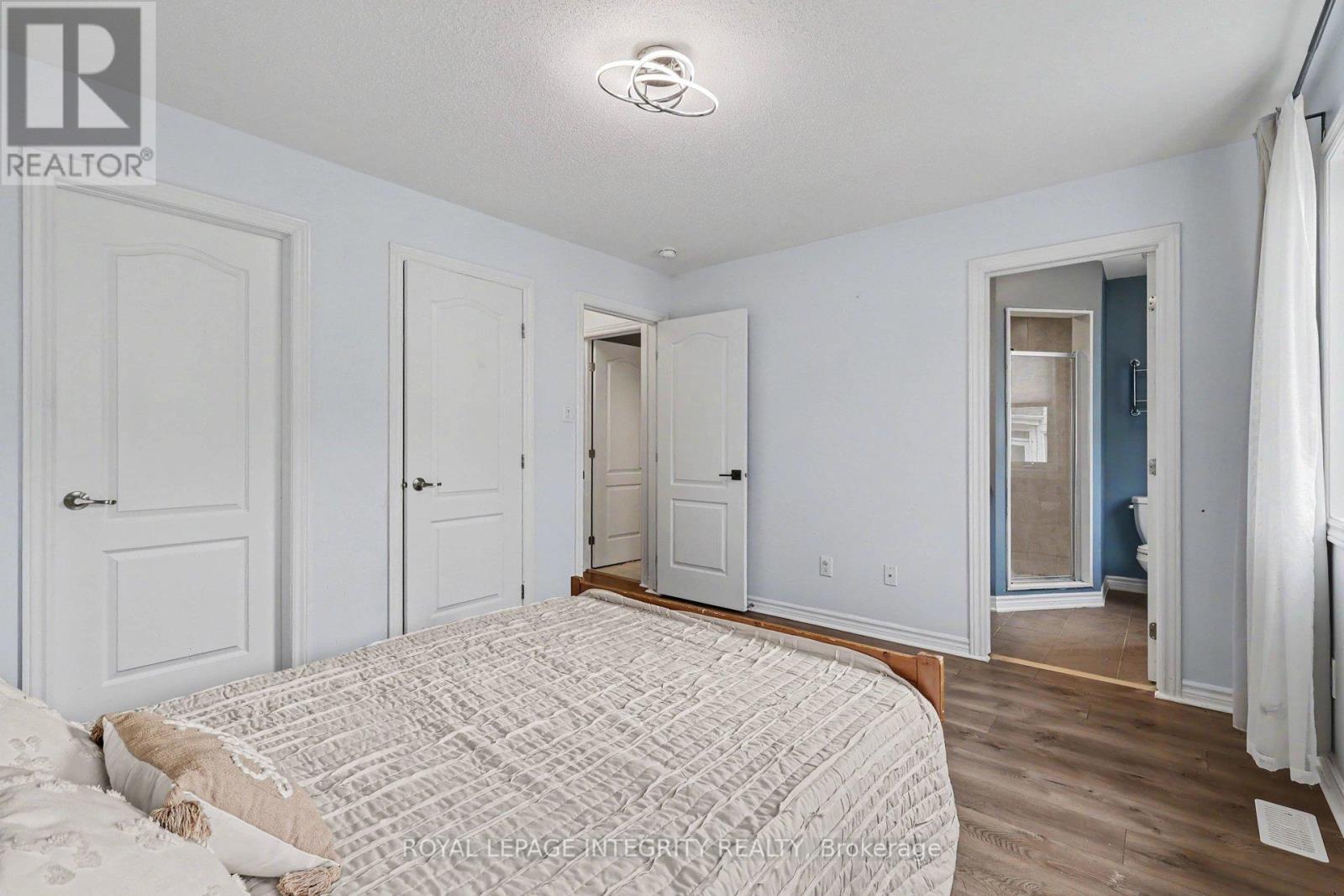 555 Foxlight Circle, Ottawa, ON