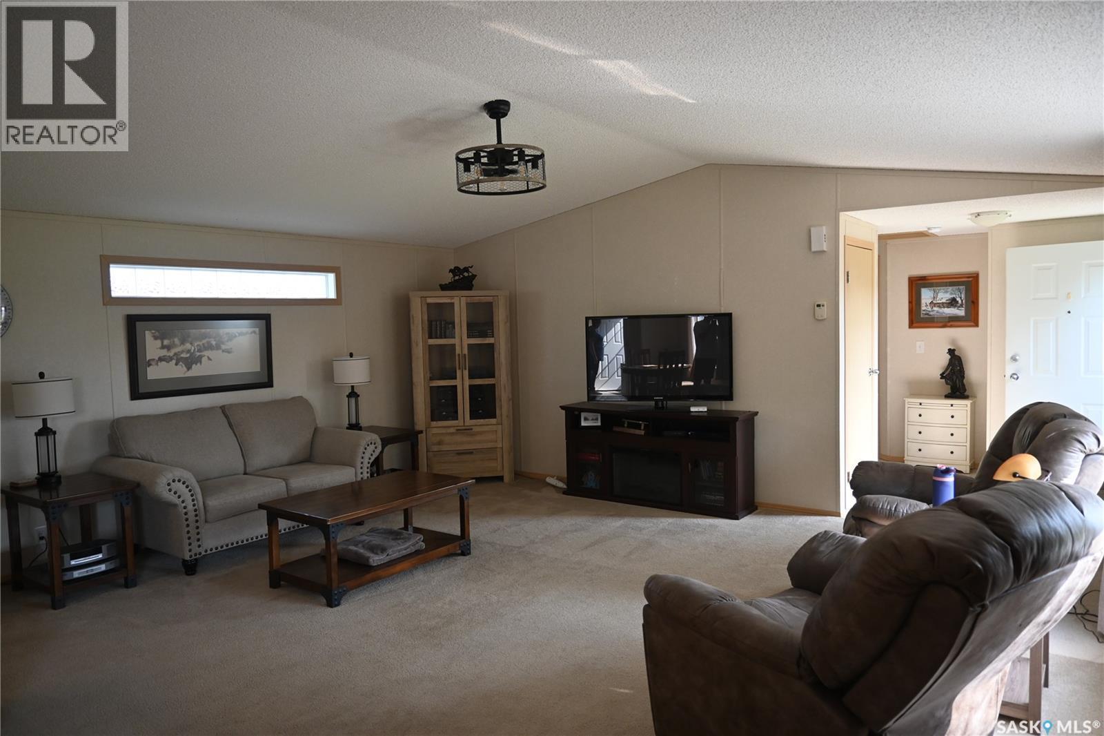400 Main Street, Lang, SK
