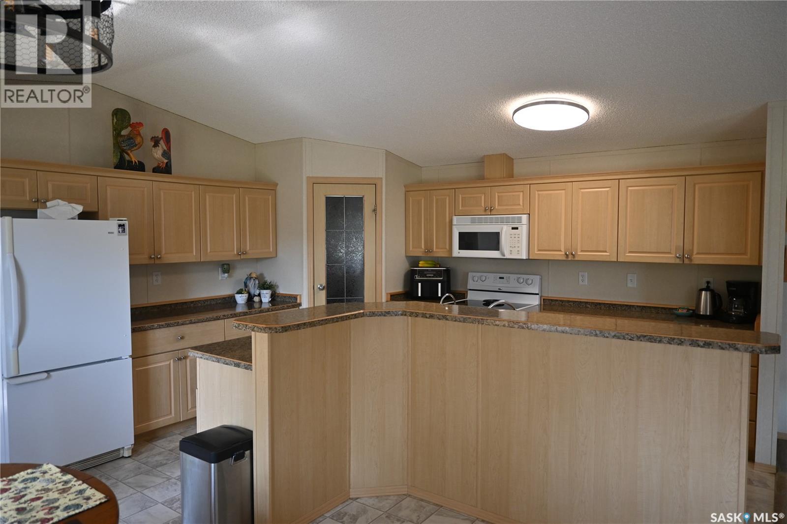 400 Main Street, Lang, SK