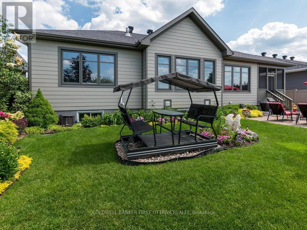 76 Bald Eagle Crescent, Ottawa, ON
