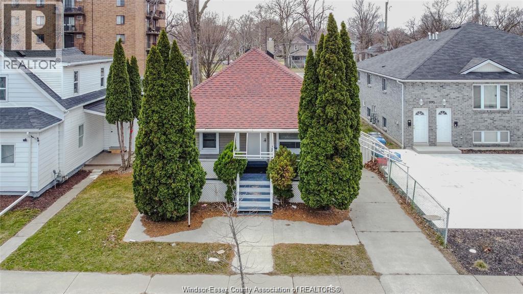609 St. Joseph, Windsor, ON