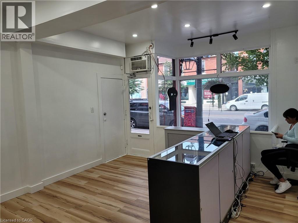 648 King Street E, Cambridge, ON