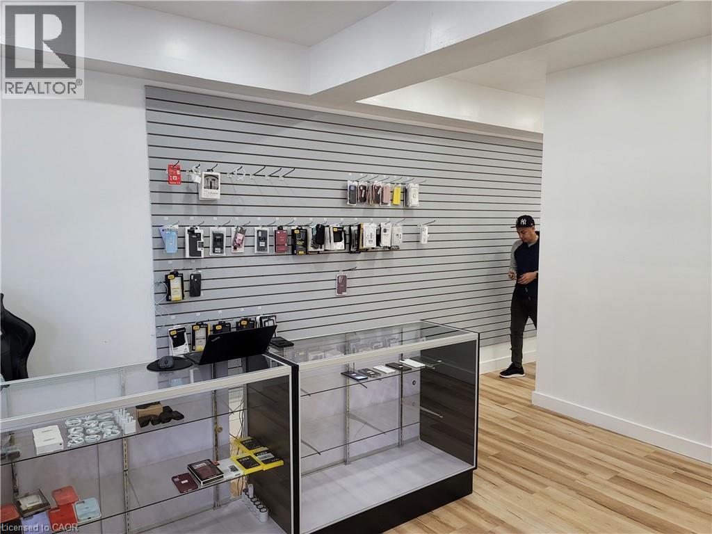 648 King Street E, Cambridge, ON