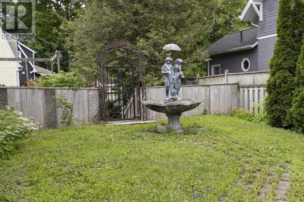 124 Upton Rd, Sault Ste. Marie, ON - Outdoor