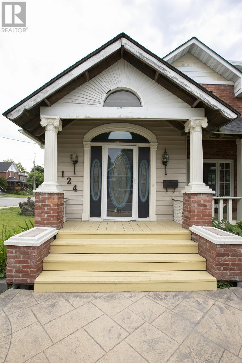 124 Upton Rd, Sault Ste. Marie, ON - Outdoor With Deck Patio Veranda