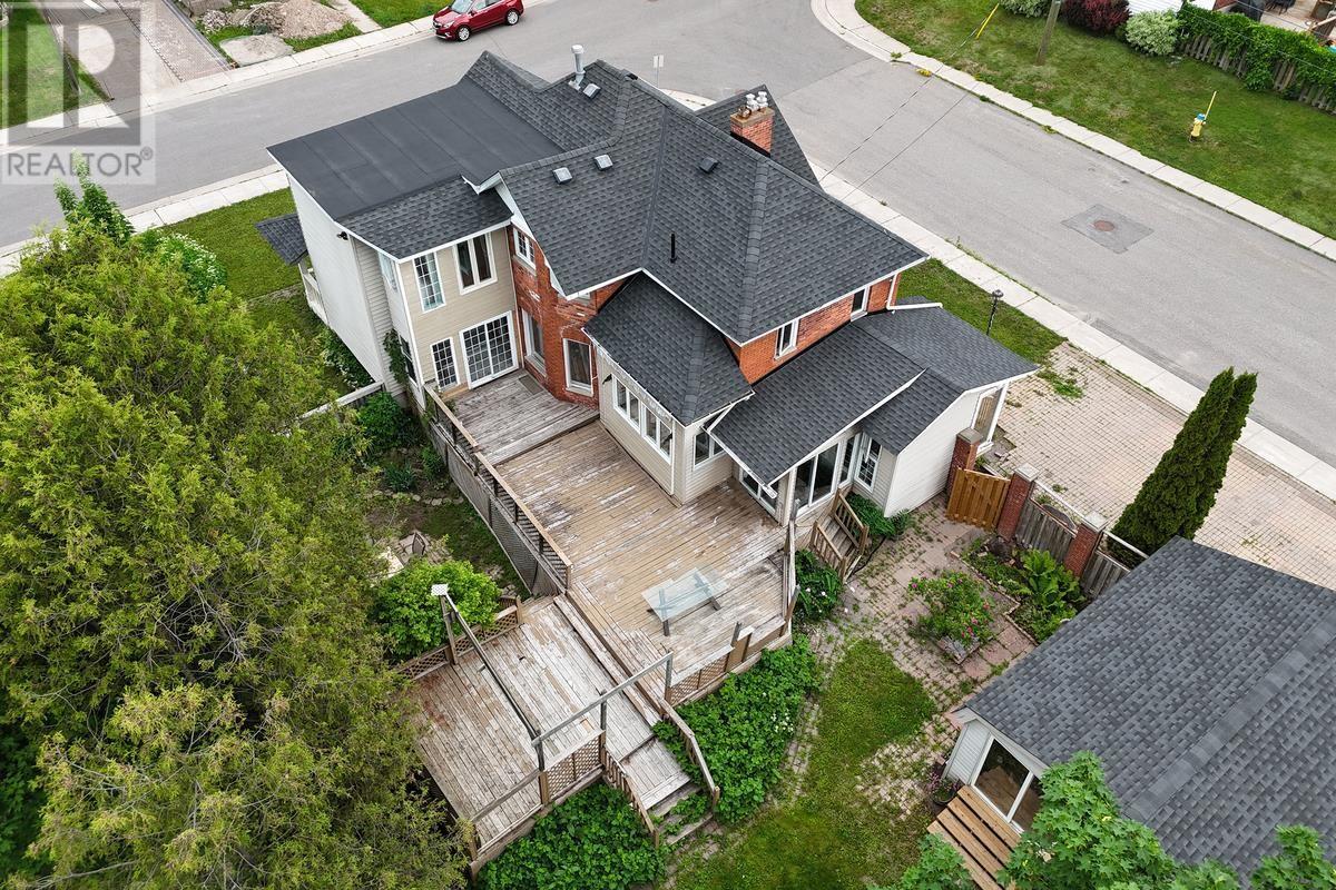 124 Upton Rd, Sault Ste. Marie, ON - Outdoor