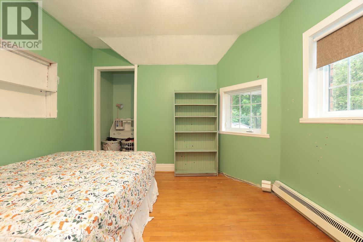 124 Upton Rd, Sault Ste. Marie, ON - Indoor Photo Showing Bedroom