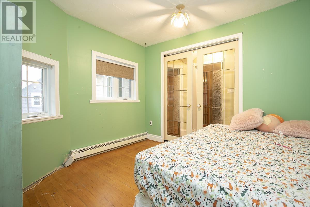 124 Upton Rd, Sault Ste. Marie, ON - Indoor Photo Showing Bedroom