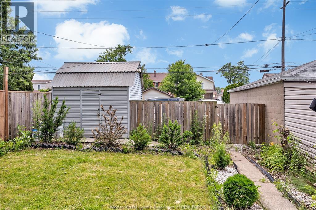 1431 Langlois, Windsor, ON