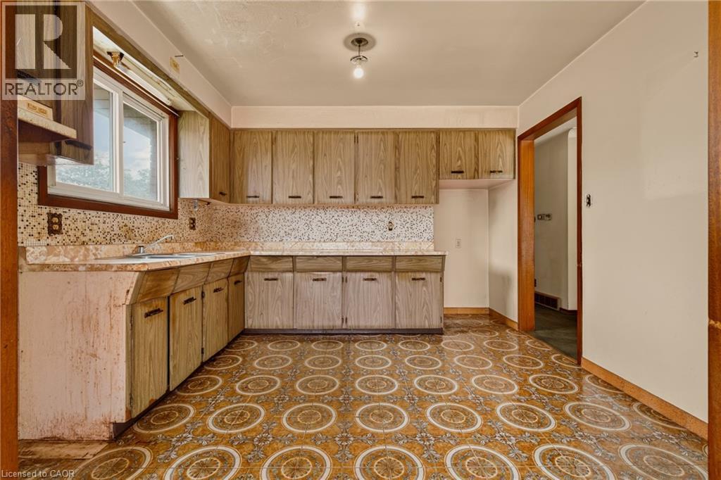 34 Windrush Crescent, Hamilton, ON