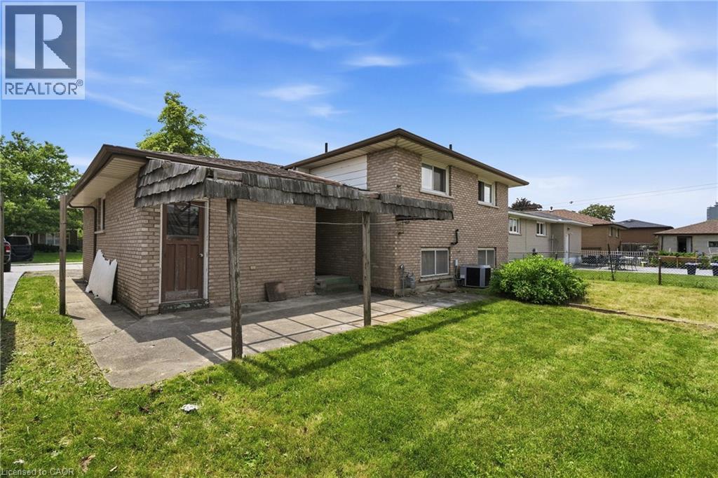 34 Windrush Crescent, Hamilton, ON