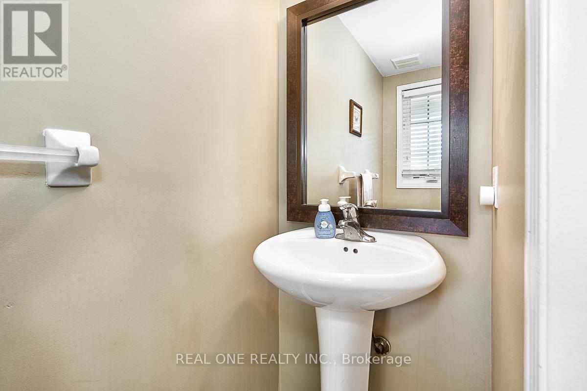 5881 Blue Spruce Avenue, Burlington, ON