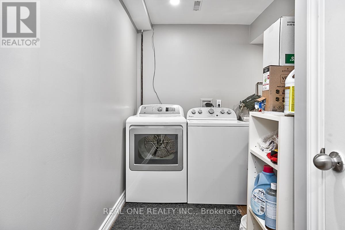 5881 Blue Spruce Avenue, Burlington, ON